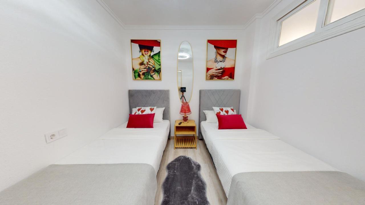Pedro Lorca Apartment Торевиеха Екстериор снимка