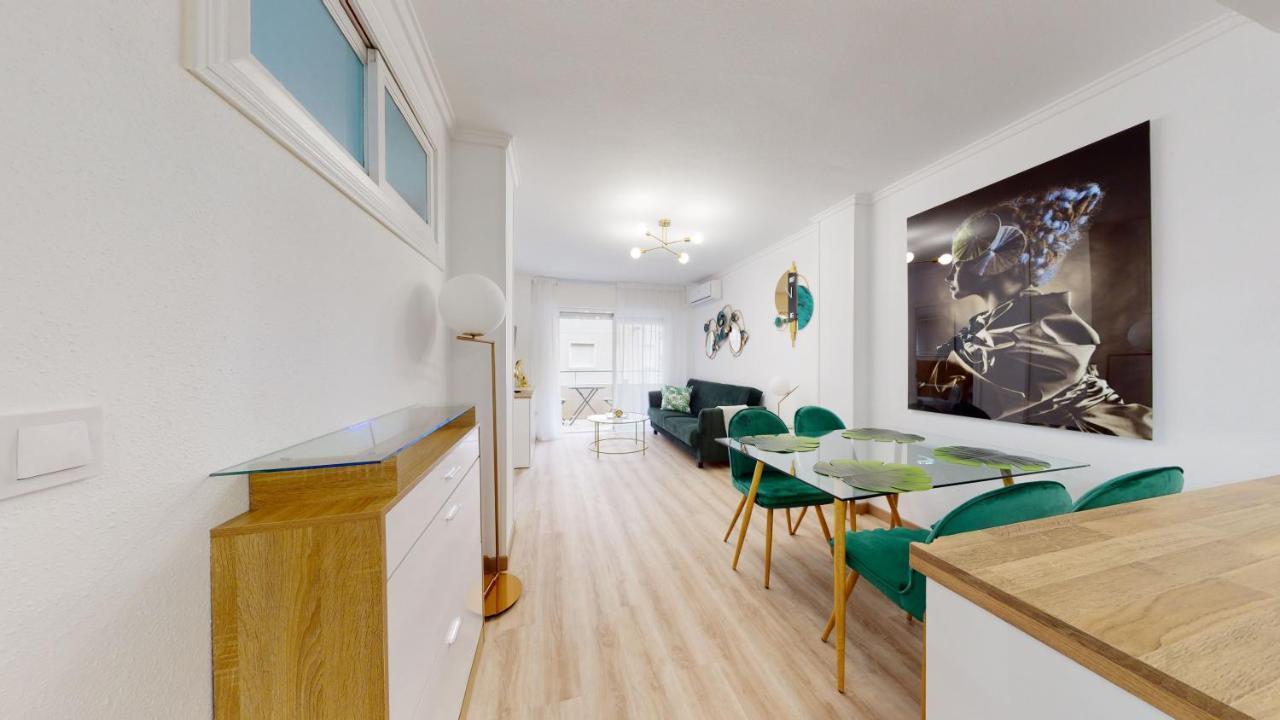 Pedro Lorca Apartment Торевиеха Екстериор снимка